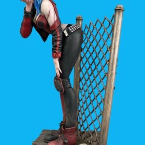 DC Gallery Harley Quinn 8” Diamond Select Gallery Statue DCeased